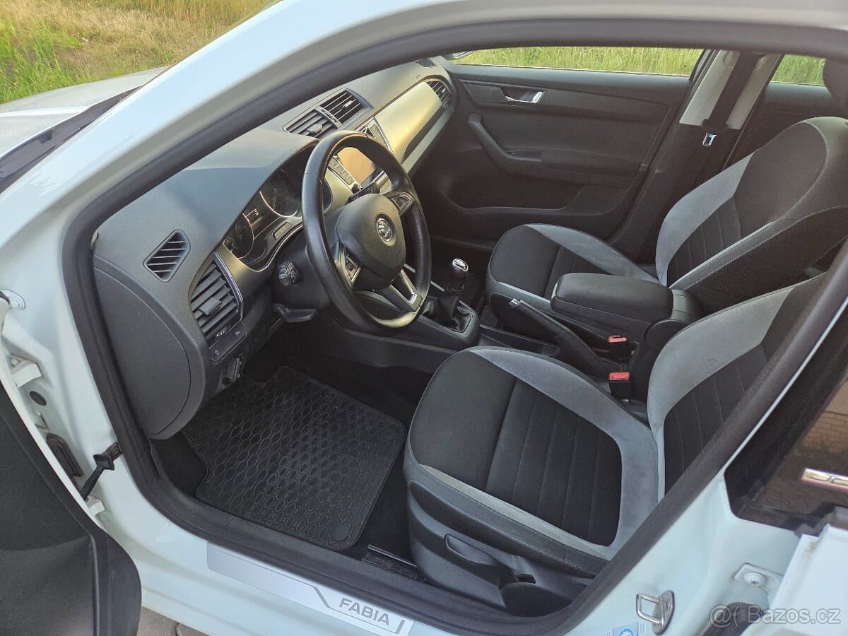 2016 Škoda FABIA - 11