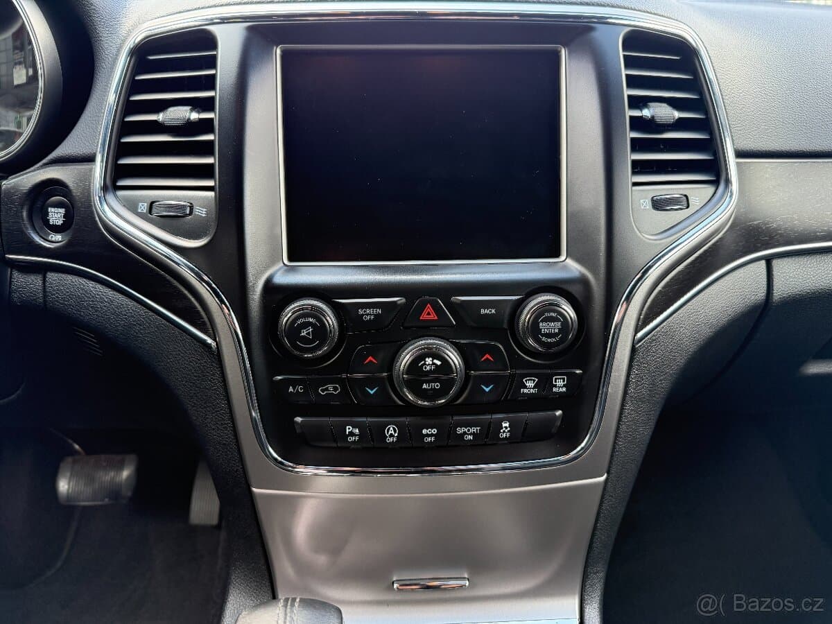 2018 Jeep CHEROKEE - 11