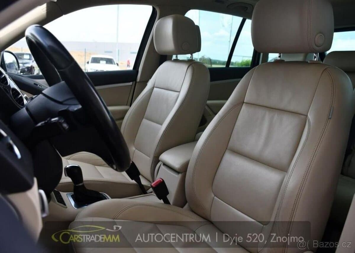 2012 Volkswagen TIGUAN - 11