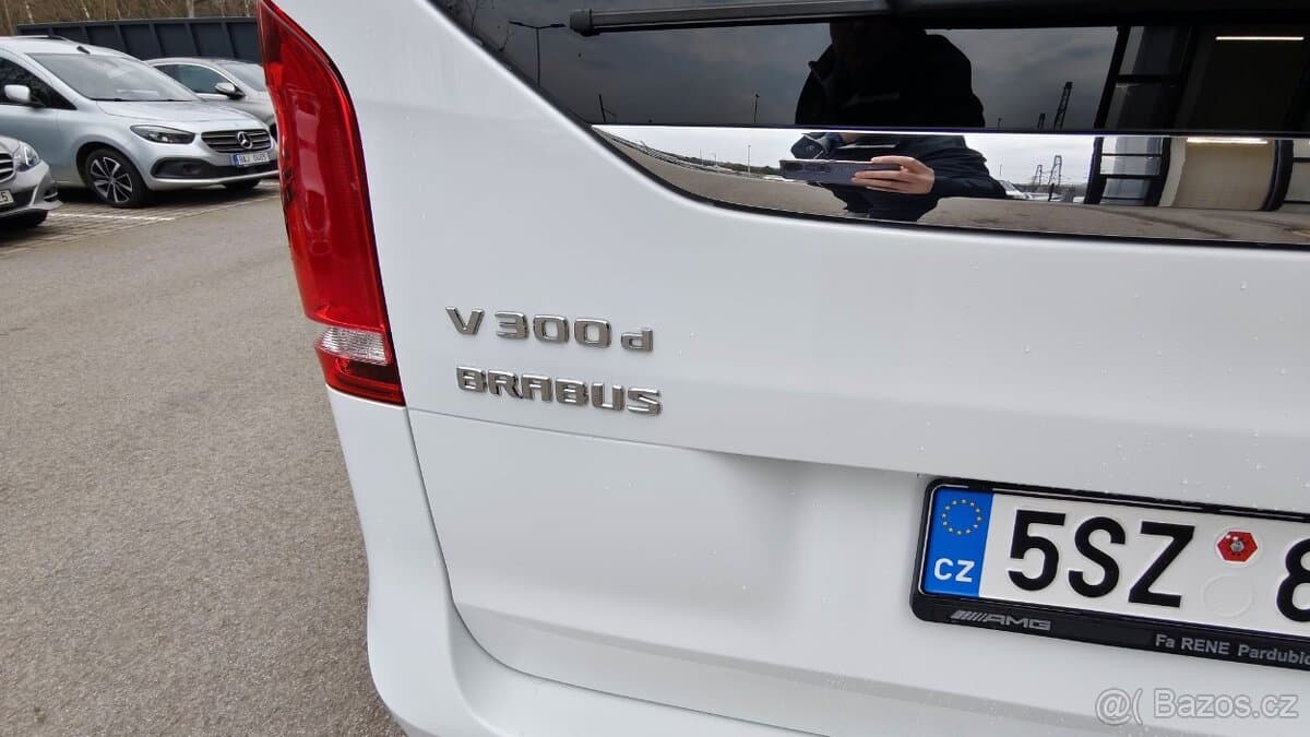 Mercedes-Benz V-CLASS - 11