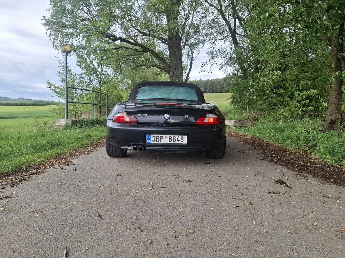 2001 BMW Z3 - 11