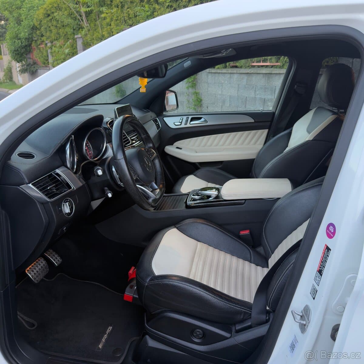 Mercedes-Benz GLE - 11