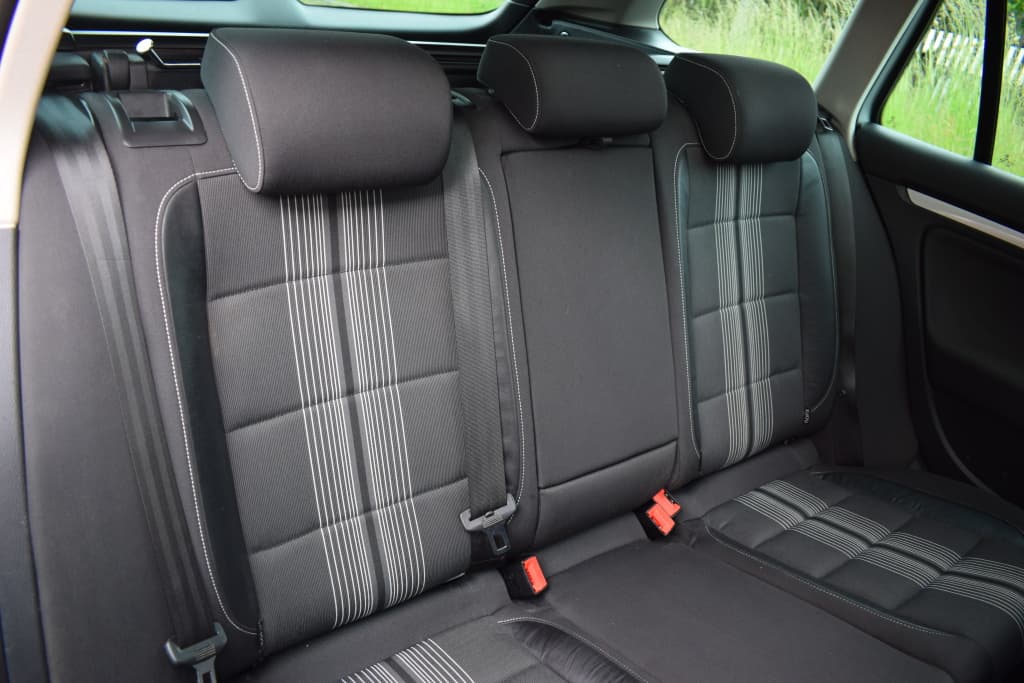 2012 Volkswagen GOLF - 11