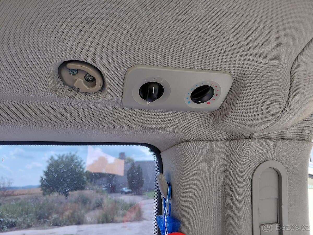 2004 Mercedes-Benz VIANO - 11