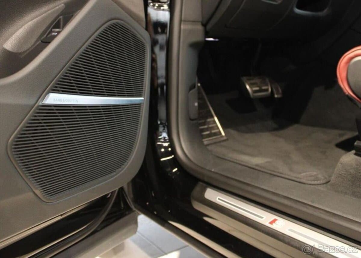2020 Audi SQ8 - 11