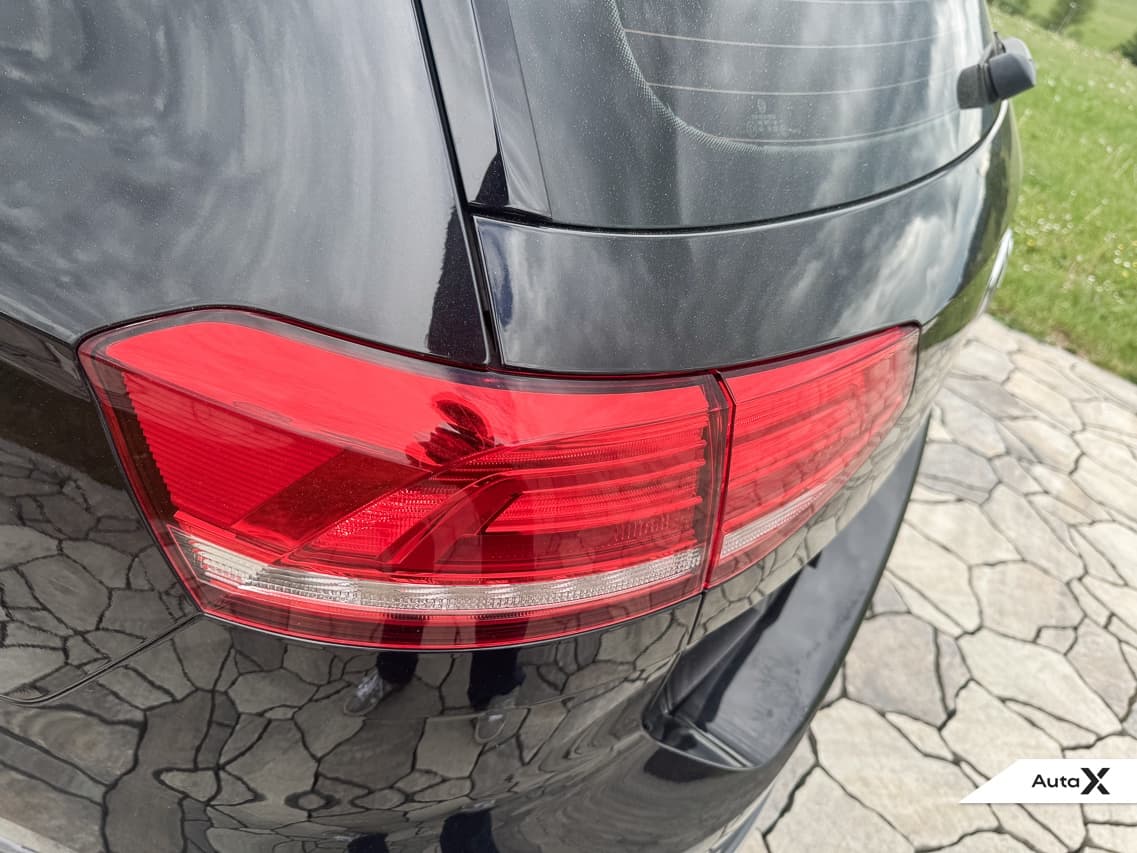 2017 Volkswagen PASSAT - 11