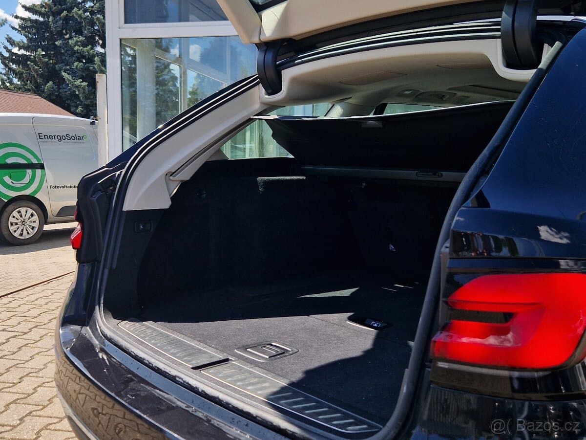 2023 BMW 5-SERIES - 11