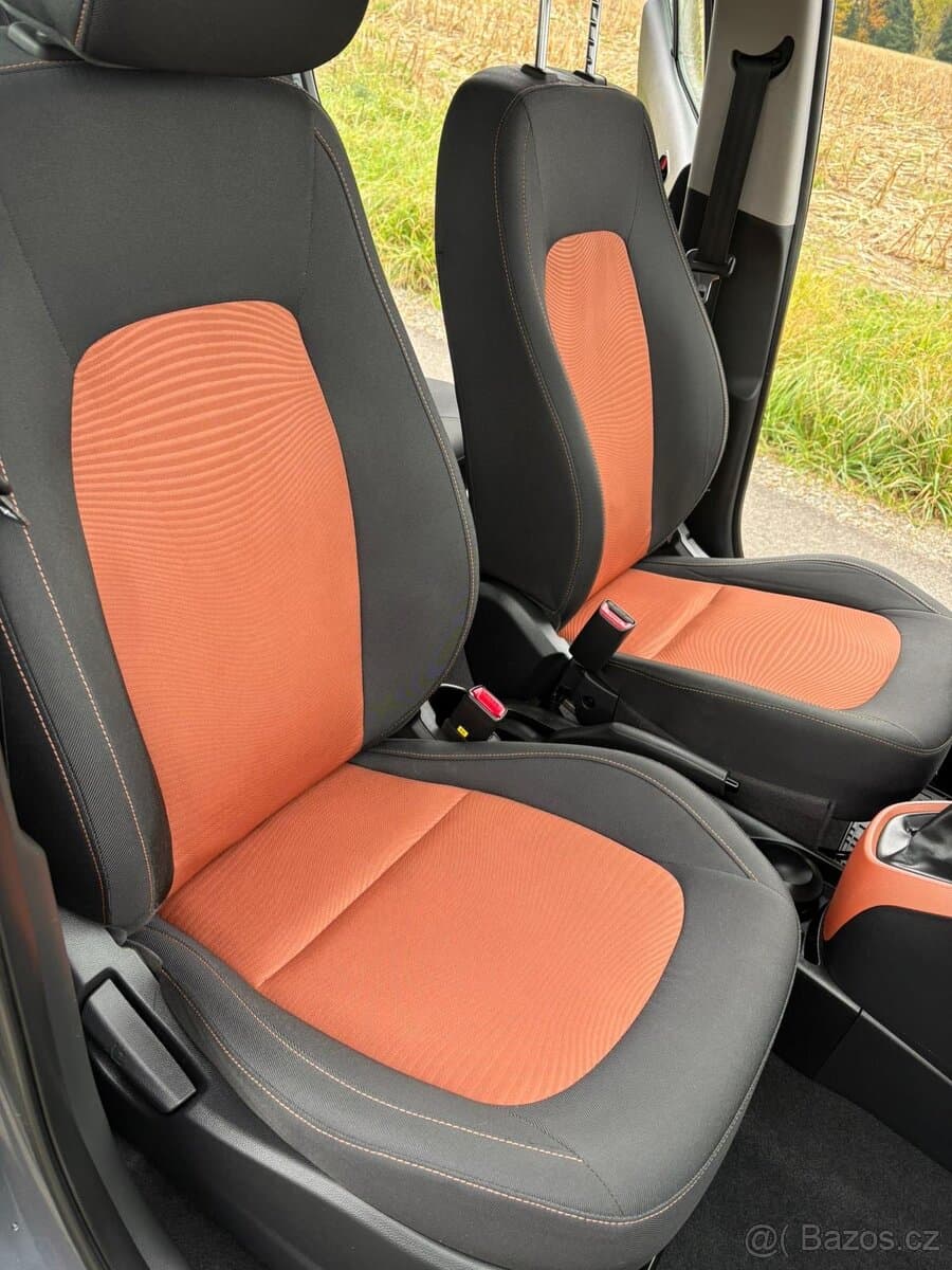 Hyundai i10 - 11