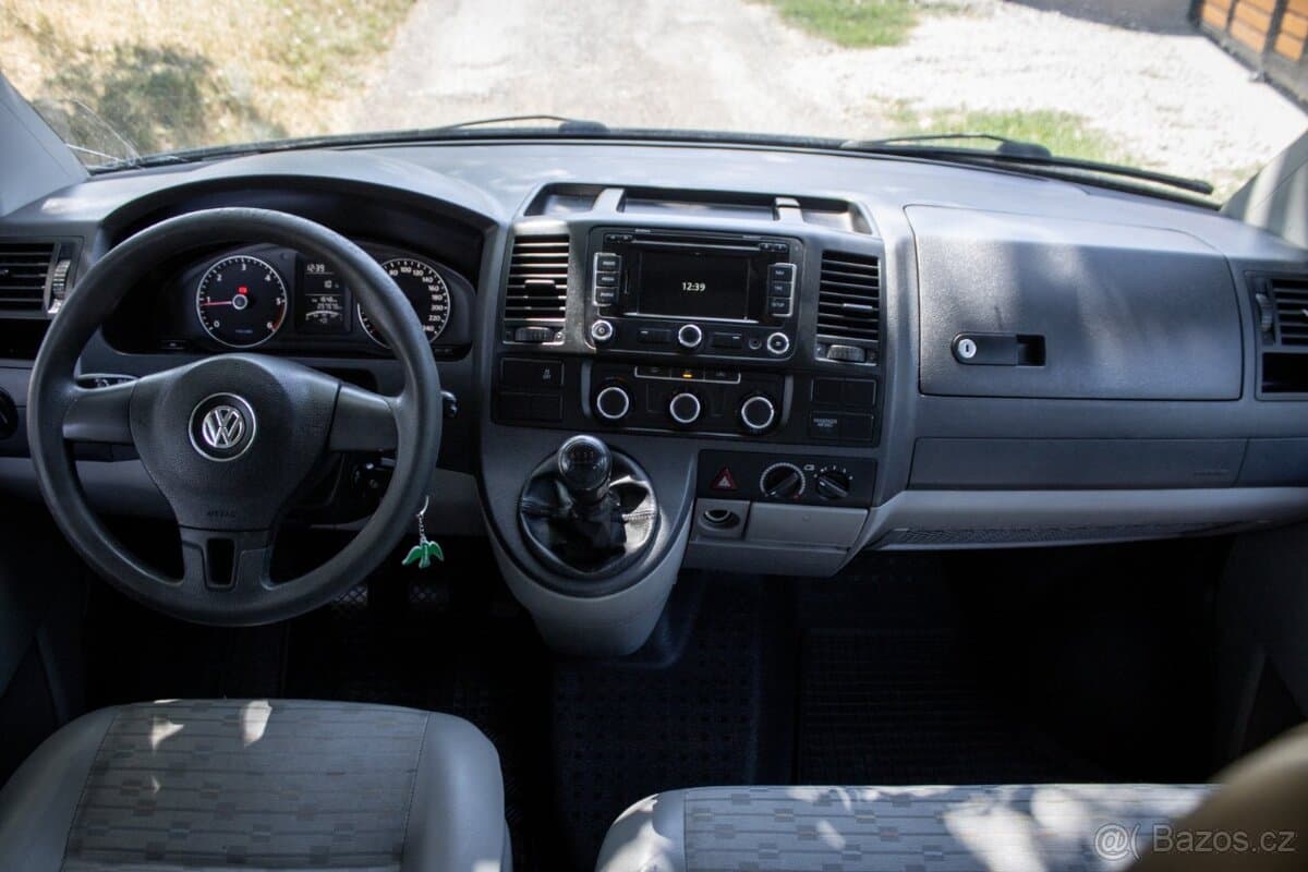 2011 Volkswagen TRANSPORTER - 11