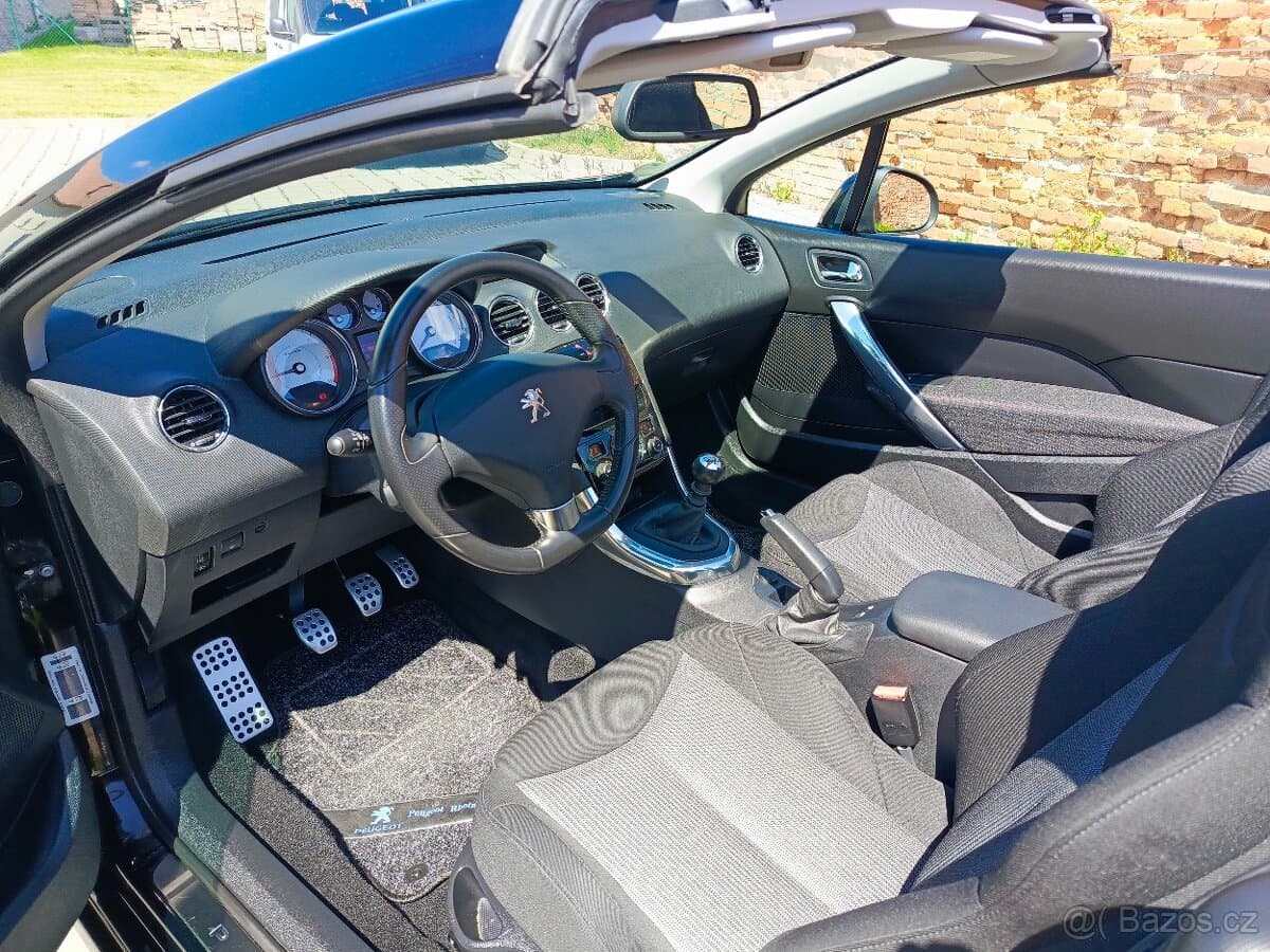 2012 Peugeot 308 - 11