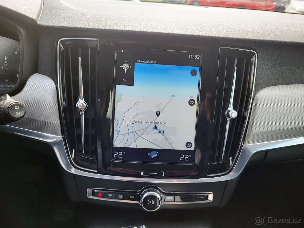 2017 Volvo V90 - 11