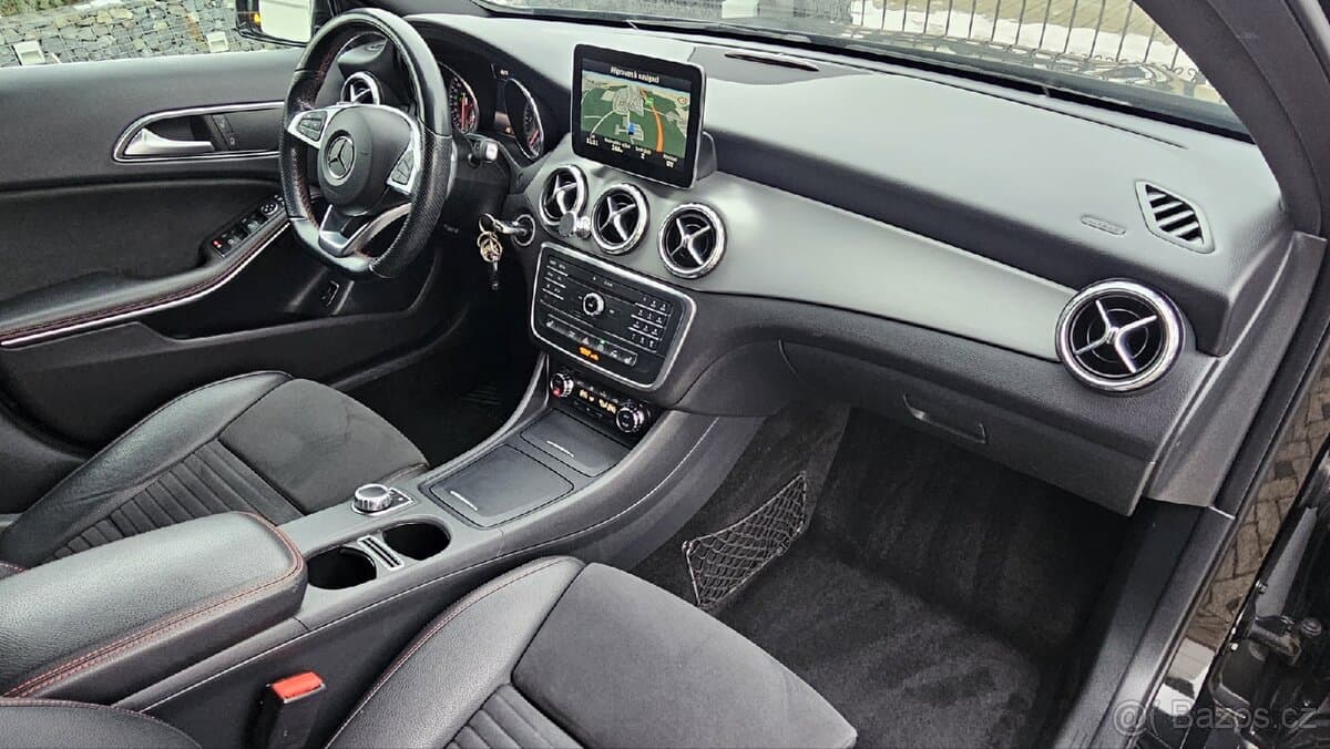 2017 Mercedes-Benz GLA - 11