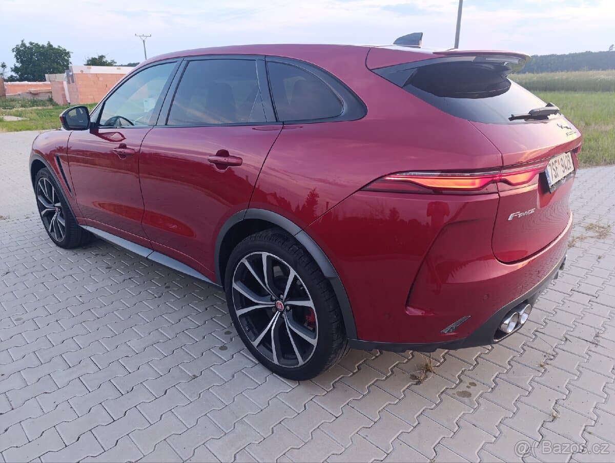 2021 Jaguar F-PACE - 11