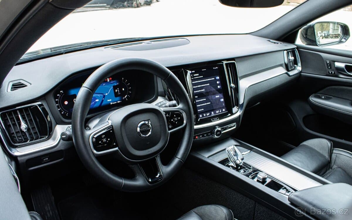 2023 Volvo V60 - 11