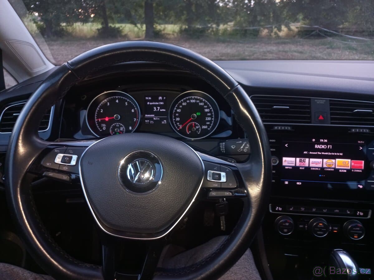 2019 Volkswagen GOLF - 11