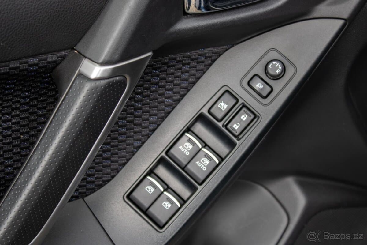 2016 Subaru FORESTER - 11