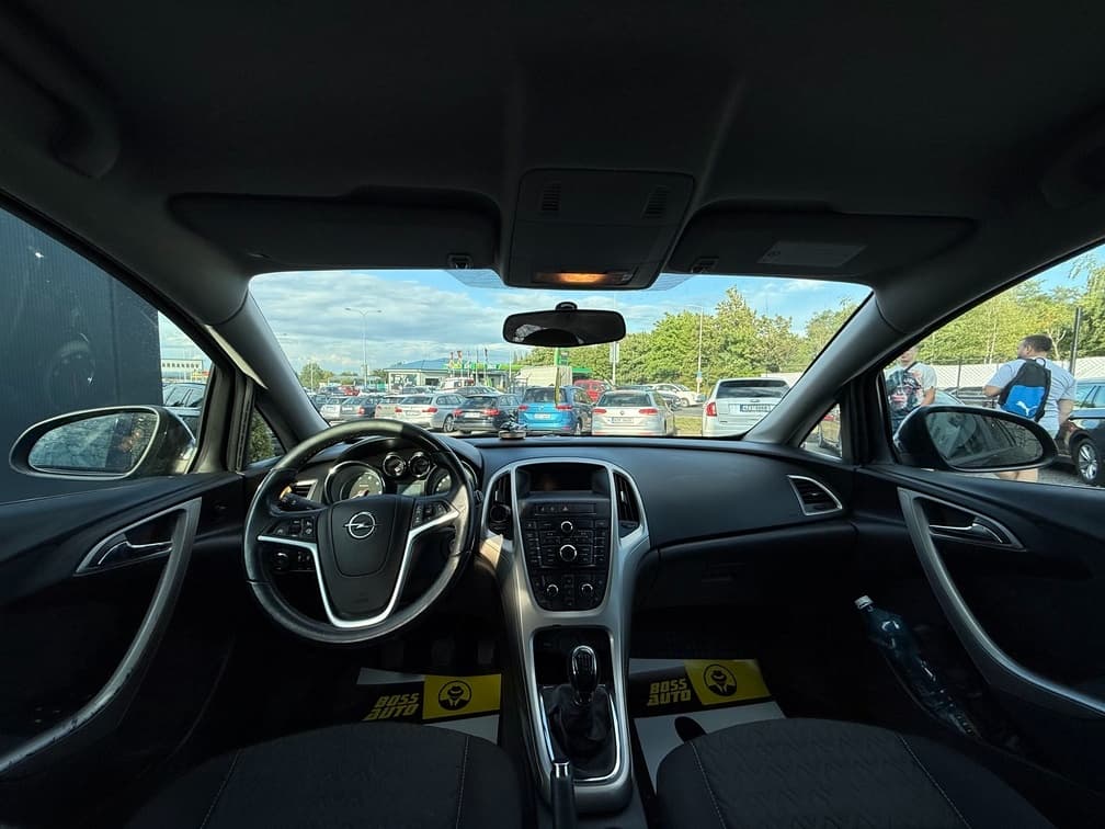 2013 Opel ASTRA - 11