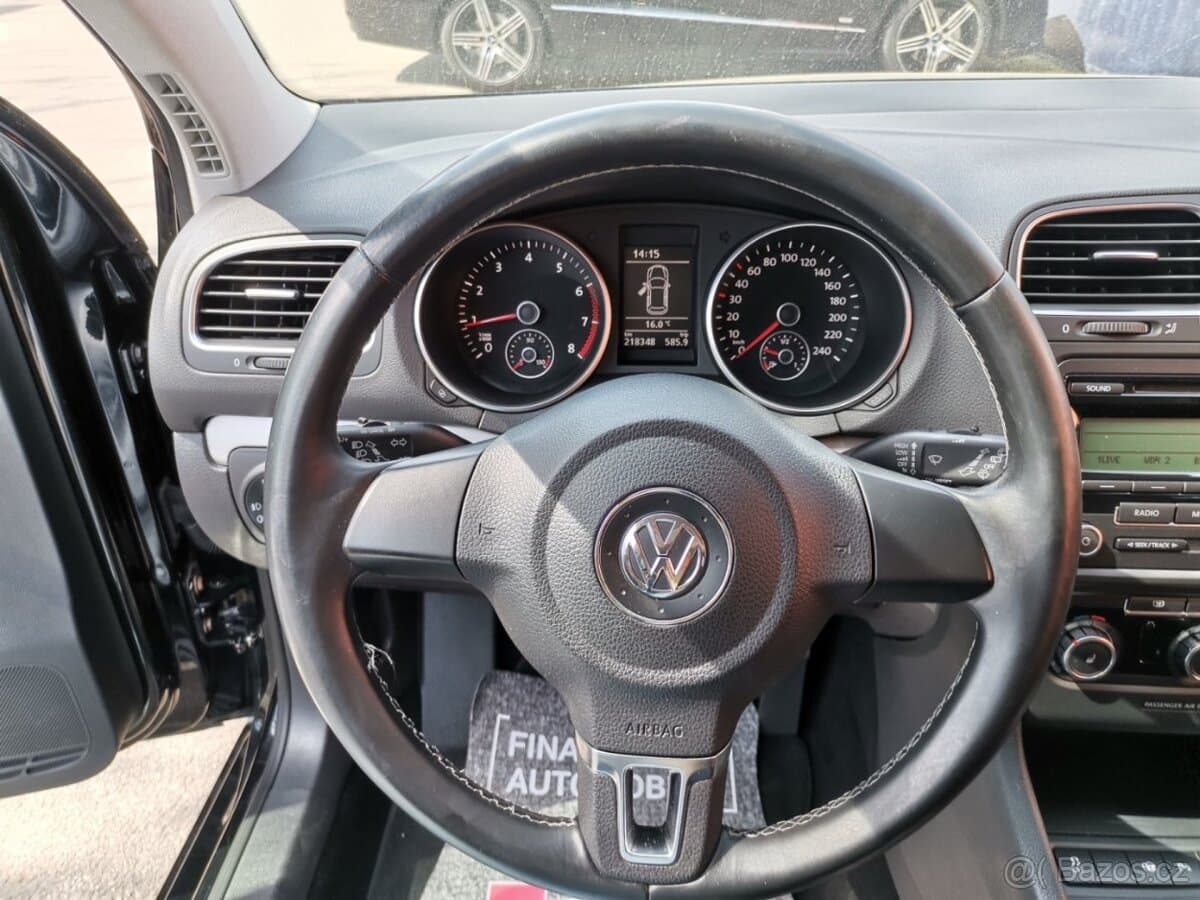 2010 Volkswagen GOLF - 11