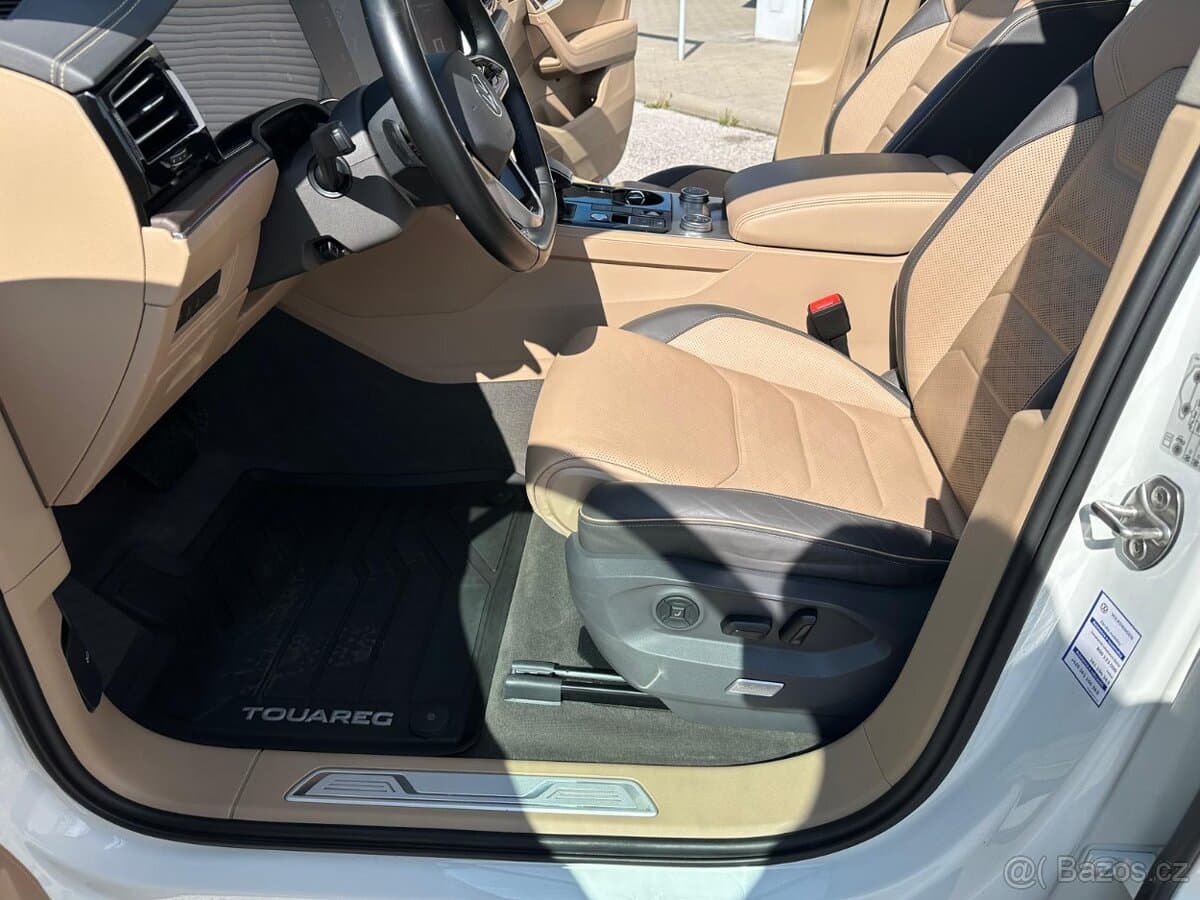 2021 Volkswagen TOUAREG - 11
