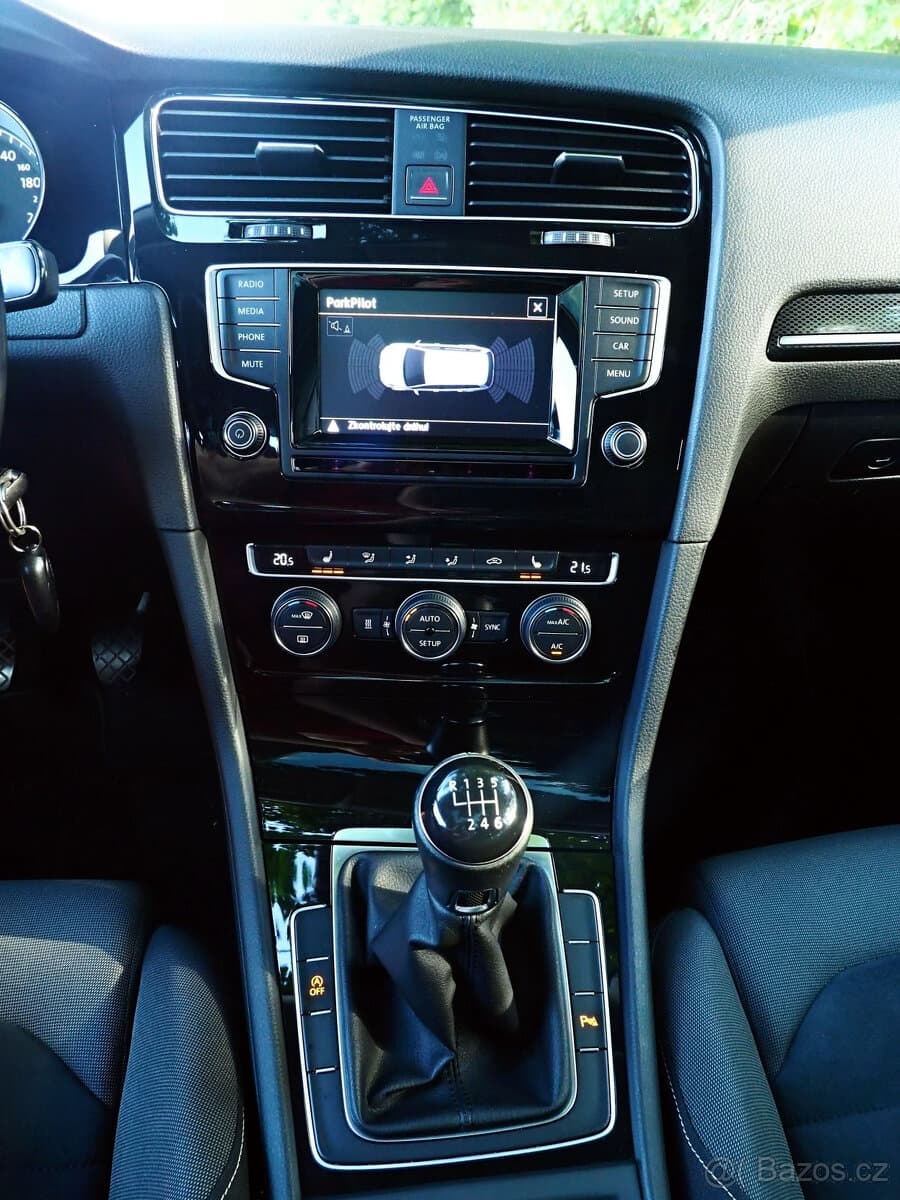 2014 Volkswagen GOLF - 11