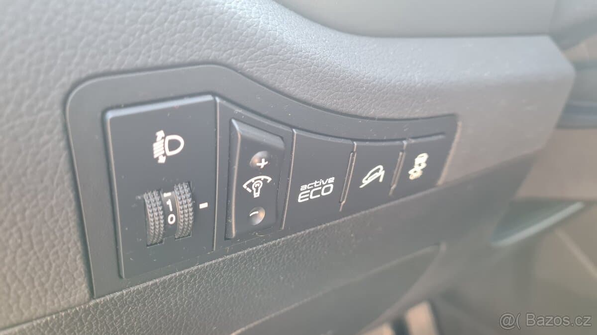2010 Kia SPORTAGE - 11