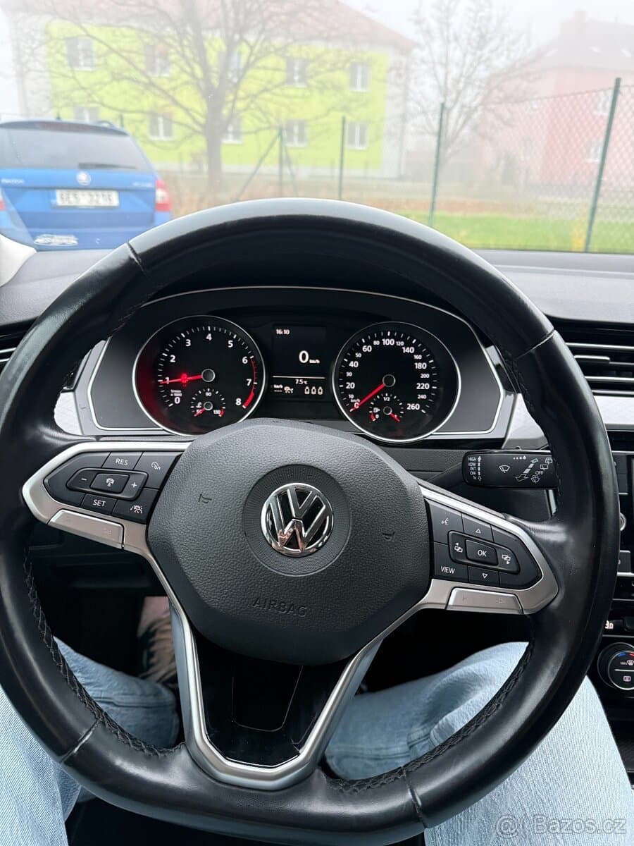 2020 Volkswagen PASSAT - 11