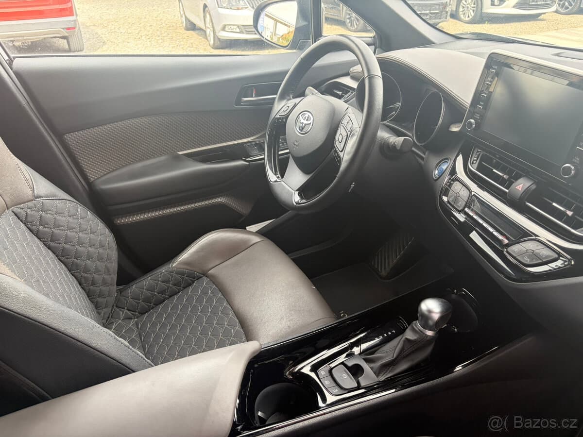 2020 Toyota C-HR - 11