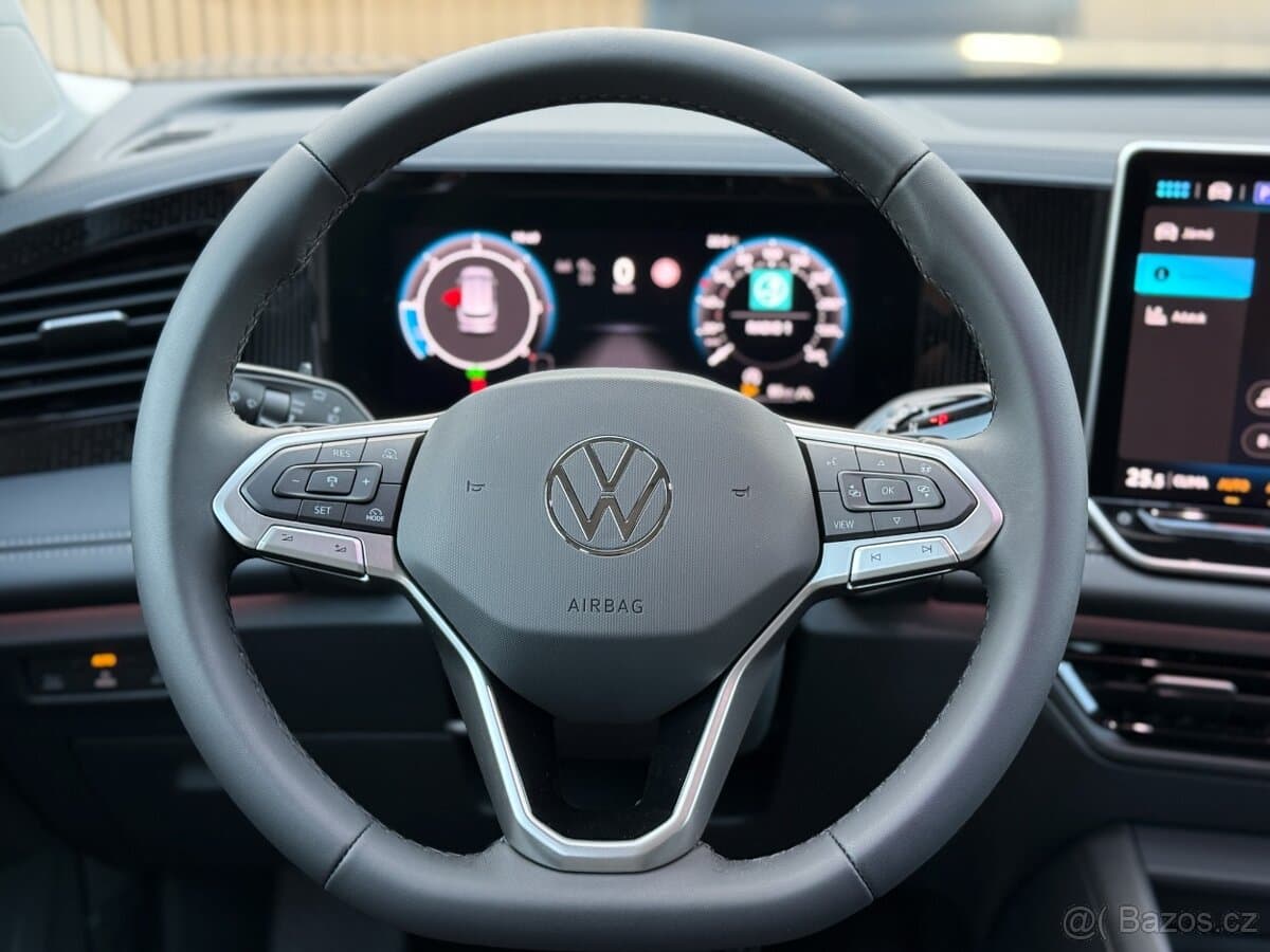 2025 Volkswagen TIGUAN - 11