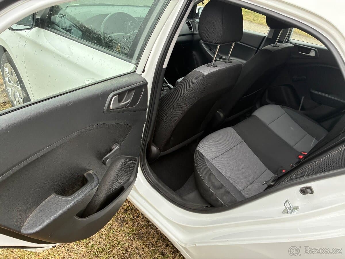 2019 Hyundai i20 - 11