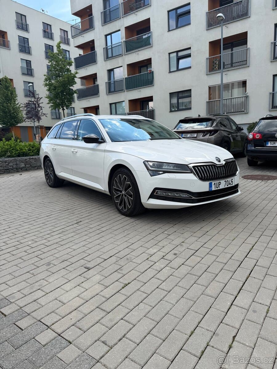 2020 Škoda SUPERB - 11