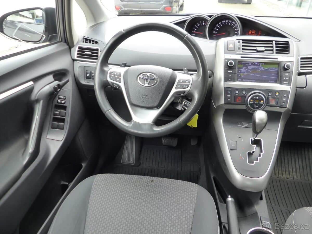 2014 Toyota VERSO - 11