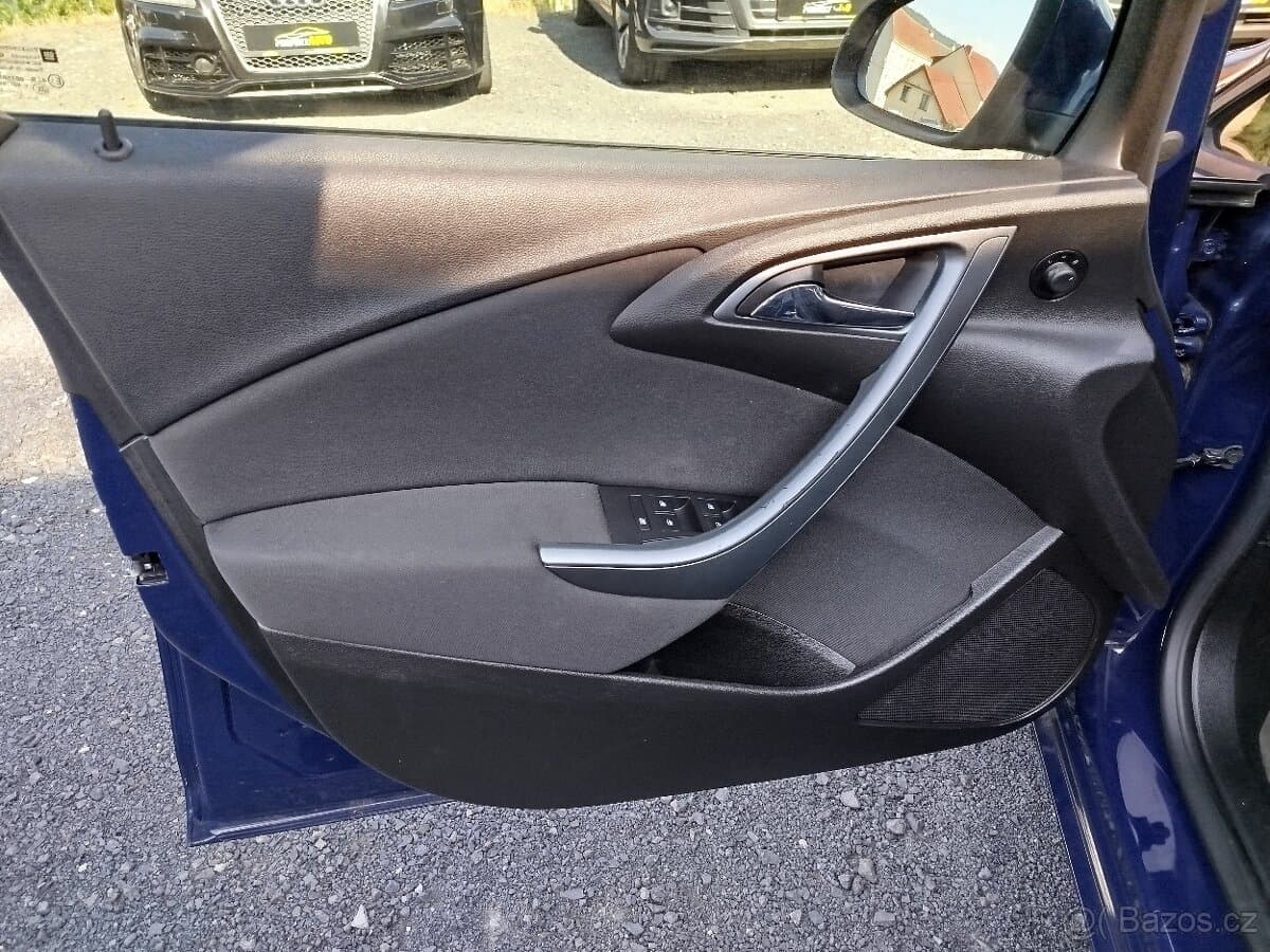 2014 Opel ASTRA - 11