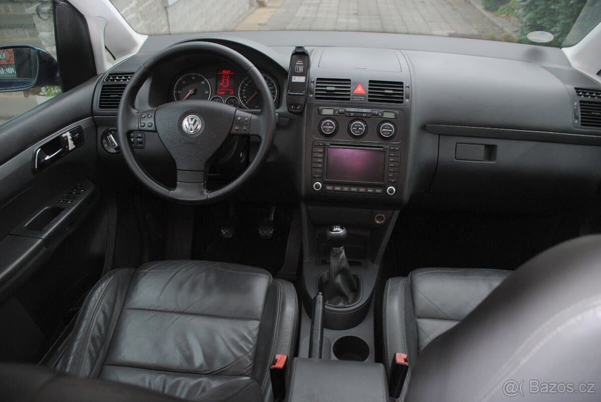 2005 Volkswagen TOURAN - 11