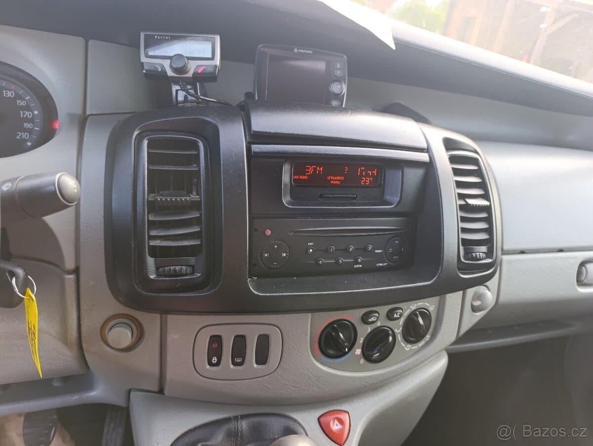 2007 Renault TRAFIC - 11