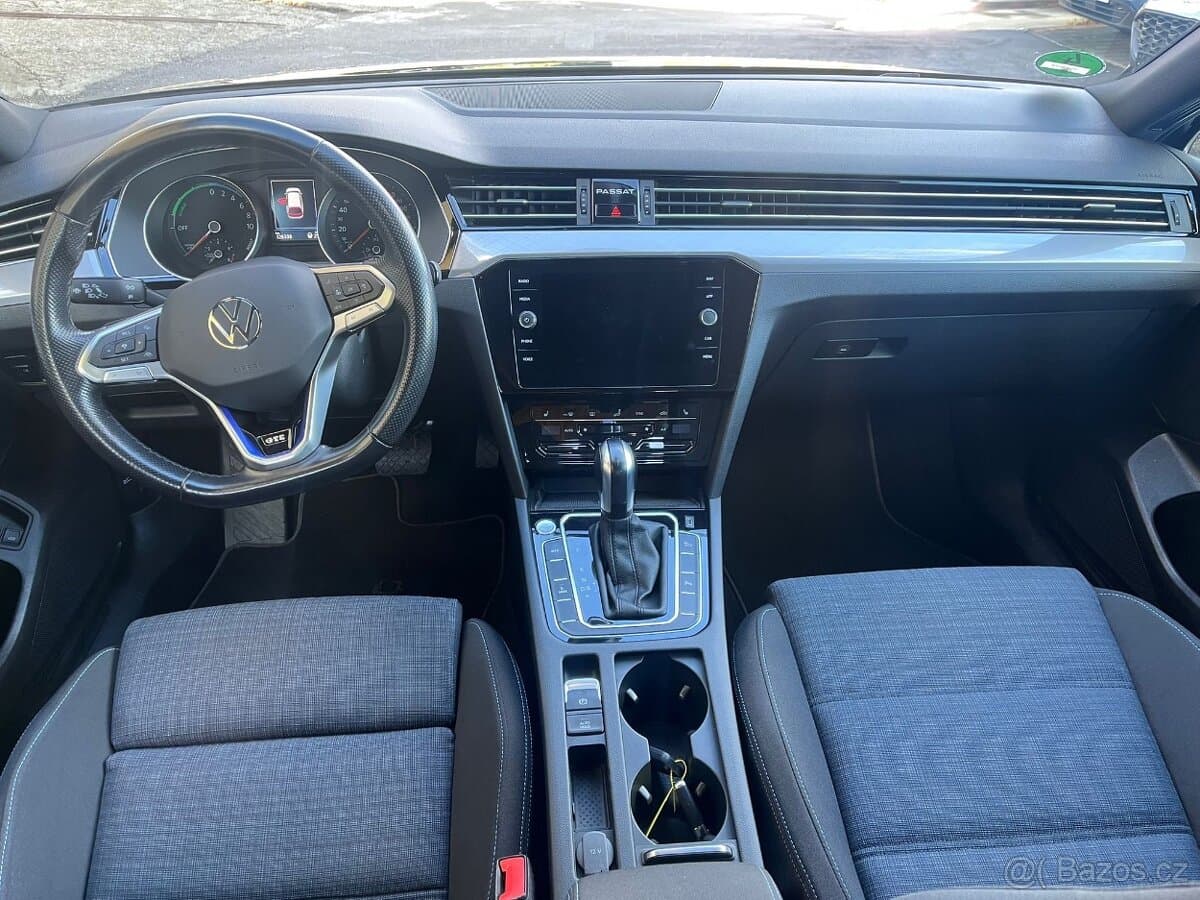 2021 Volkswagen PASSAT - 11