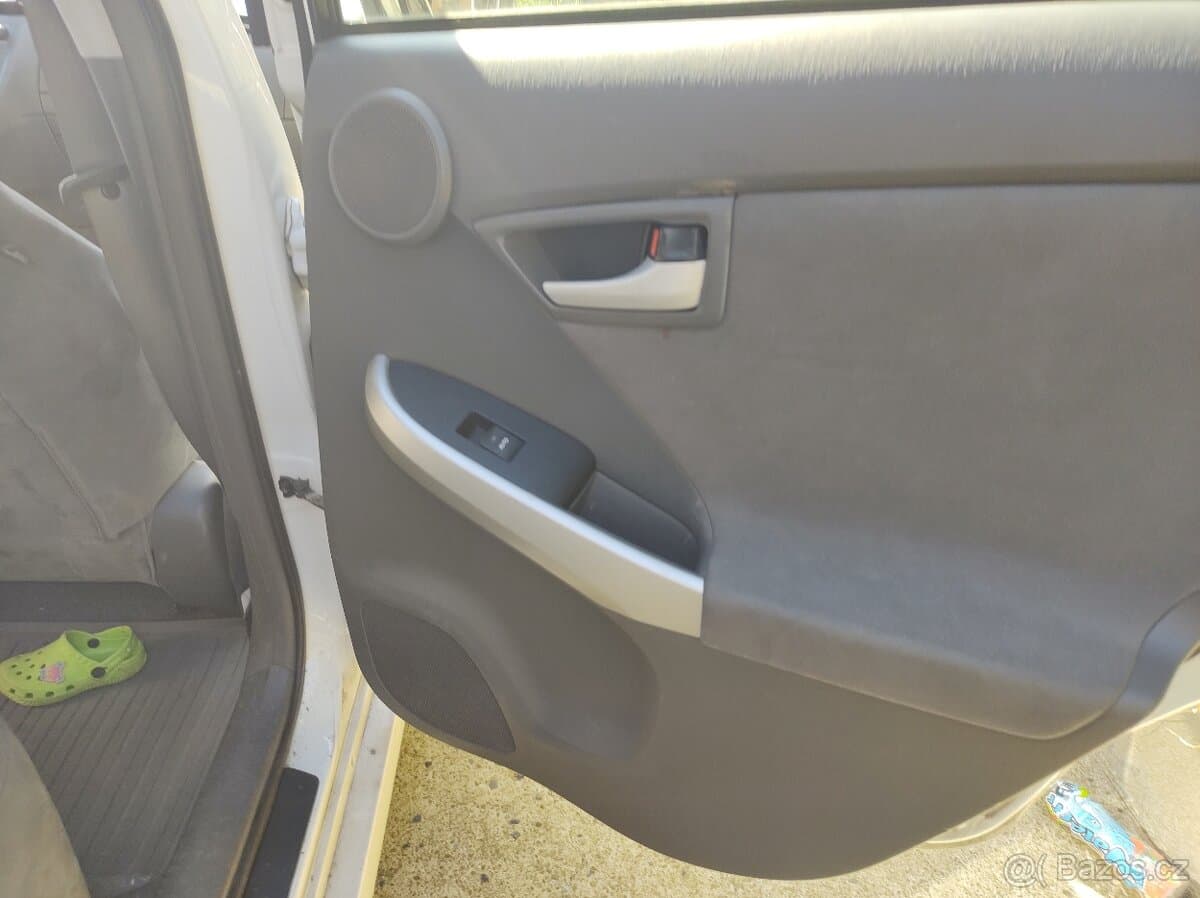 2009 Toyota PRIUS - 11
