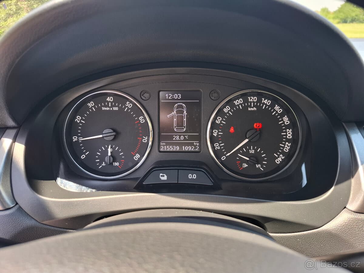 2014 Škoda RAPID - 11