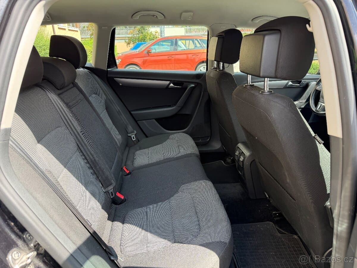 2014 Volkswagen PASSAT - 11