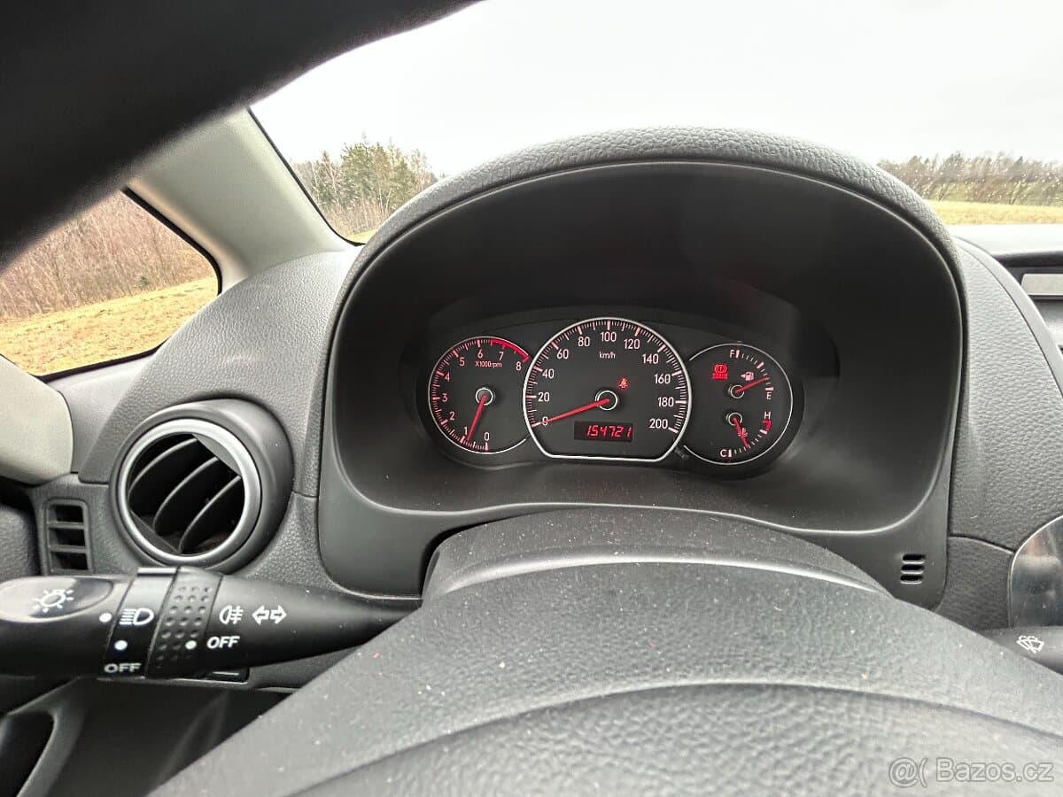 2006 Suzuki SX4 - 11