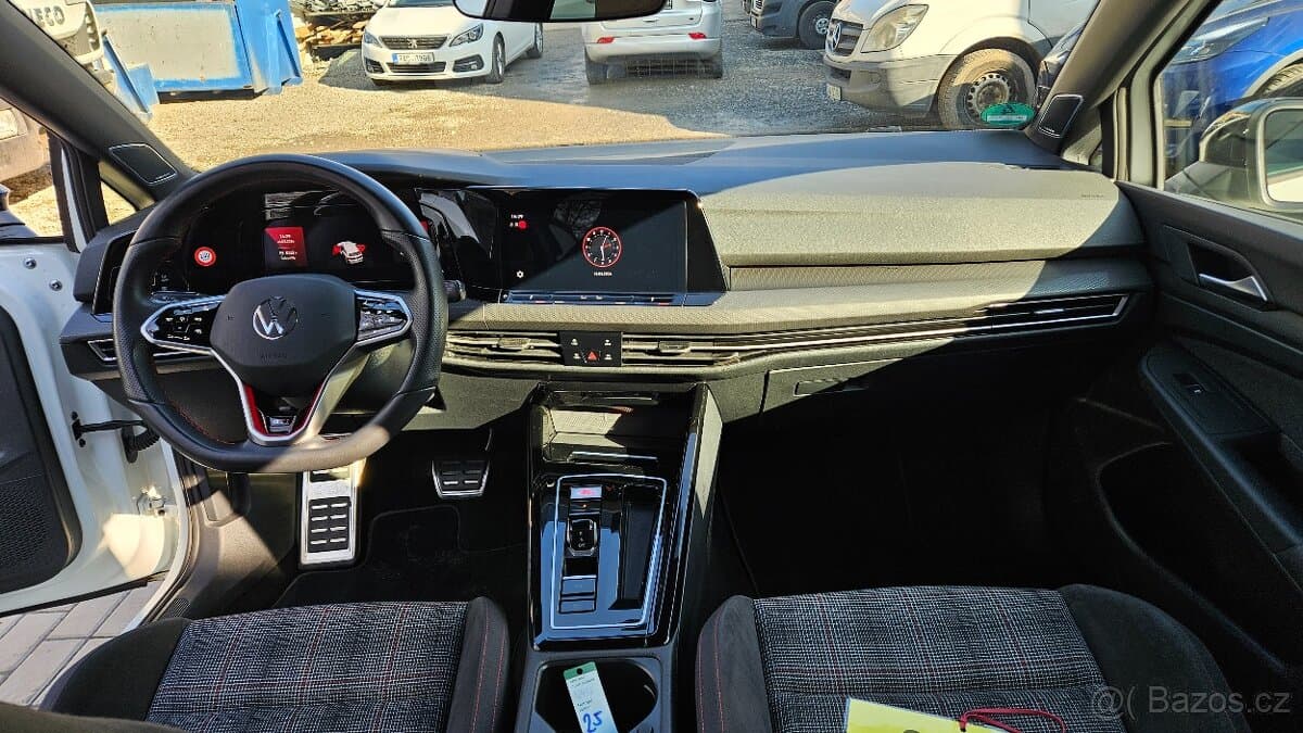 2024 Volkswagen GOLF - 11