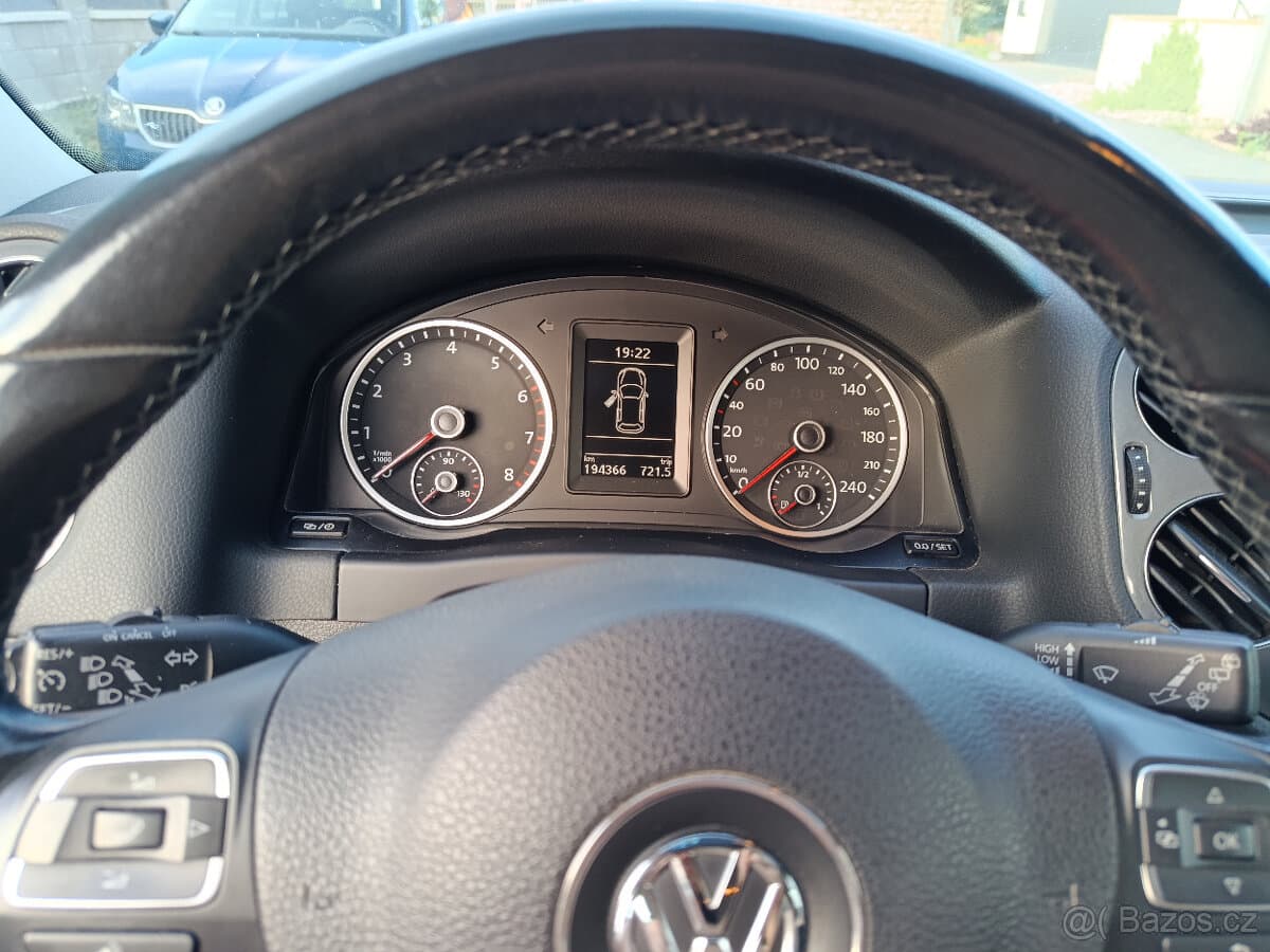 2014 Volkswagen TIGUAN - 11