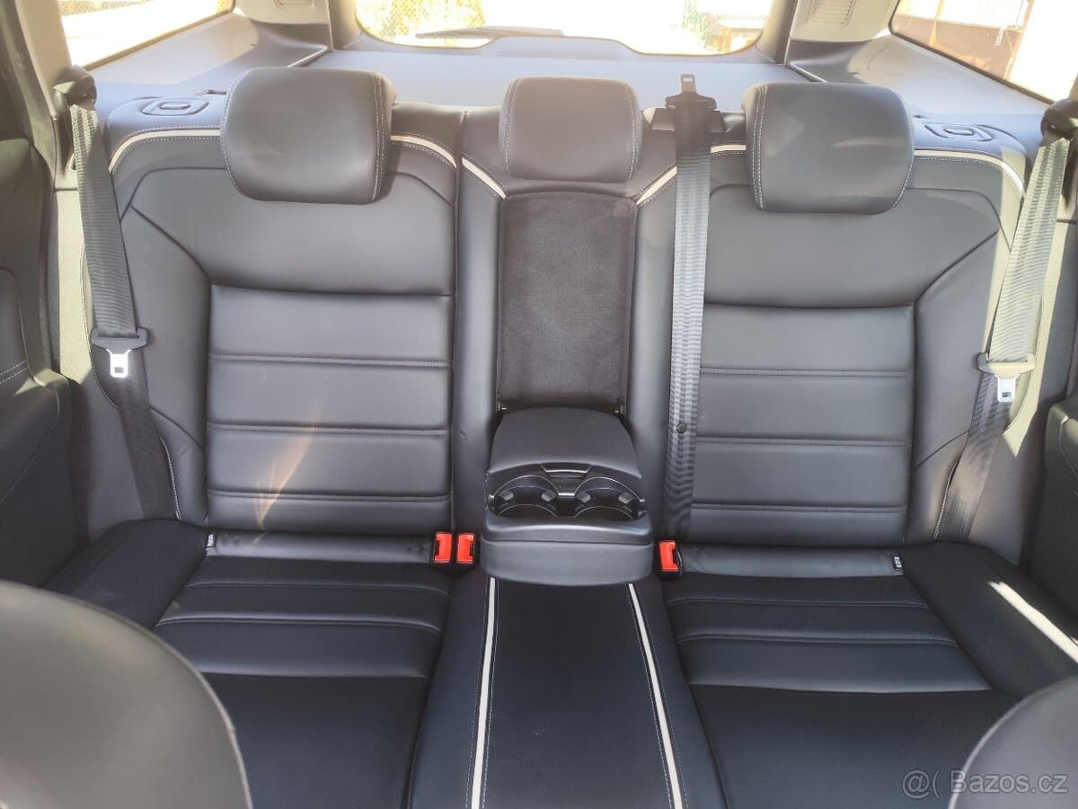 2012 Ford MONDEO - 11