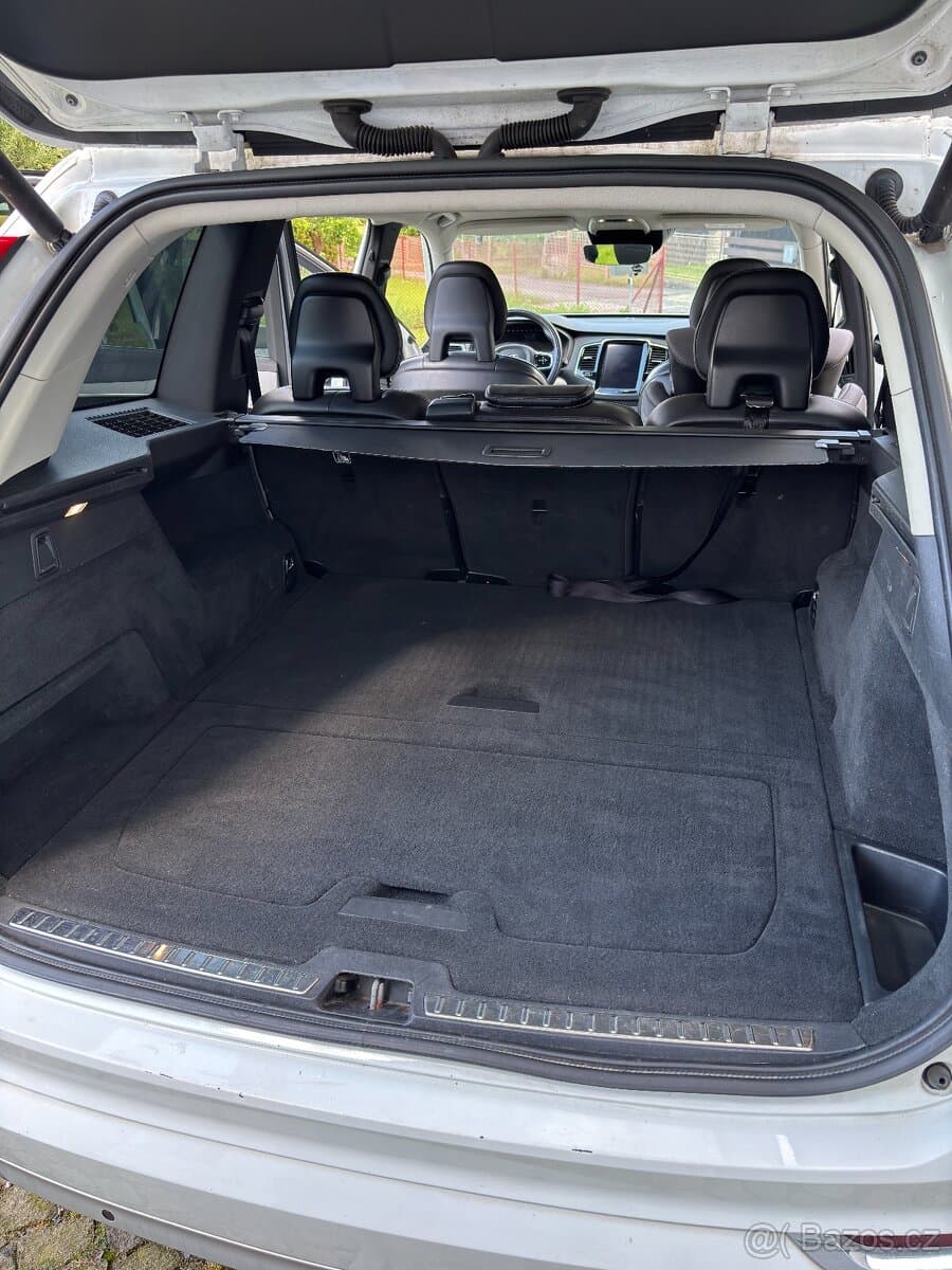 2016 Volvo XC90 - 11