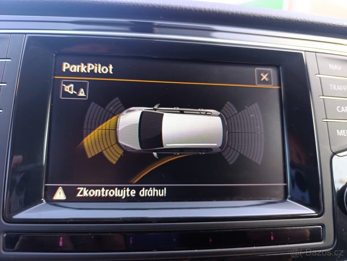 2015 Volkswagen GOLF - 11