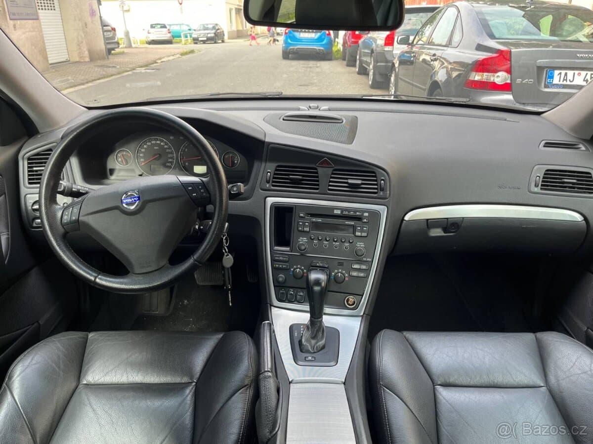 2005 Volvo S60 - 11
