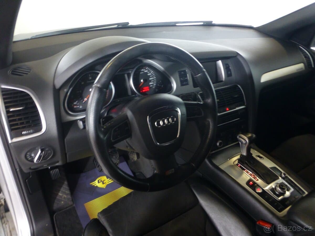 2010 Audi Q7 - 11