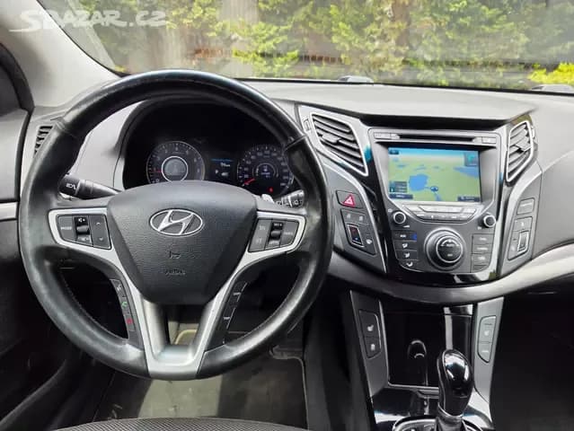 2011 Hyundai i40 - 11
