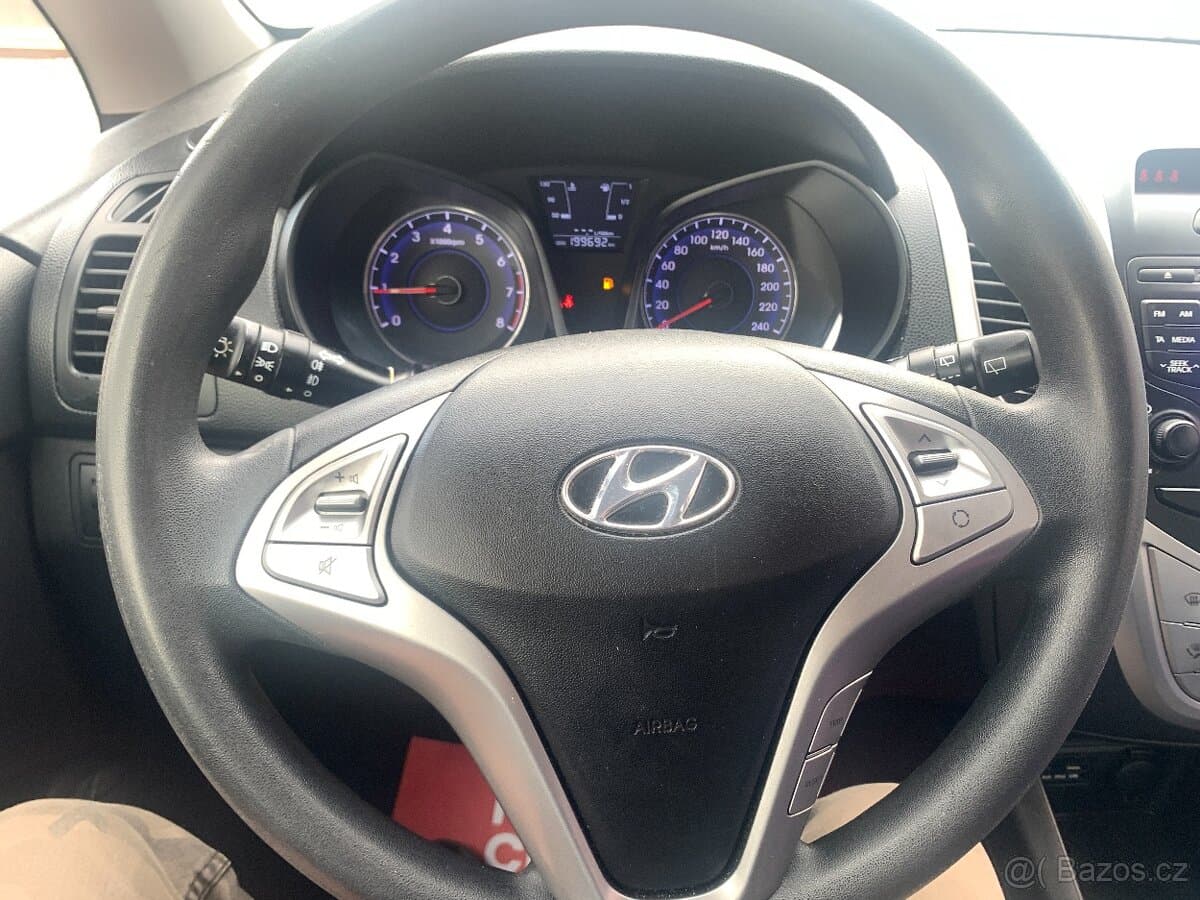 2011 Hyundai ix20 - 11