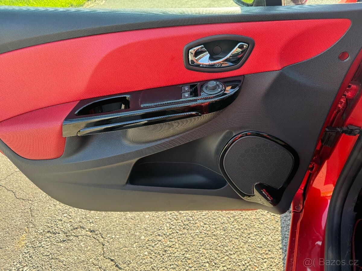 2013 Renault CLIO - 11