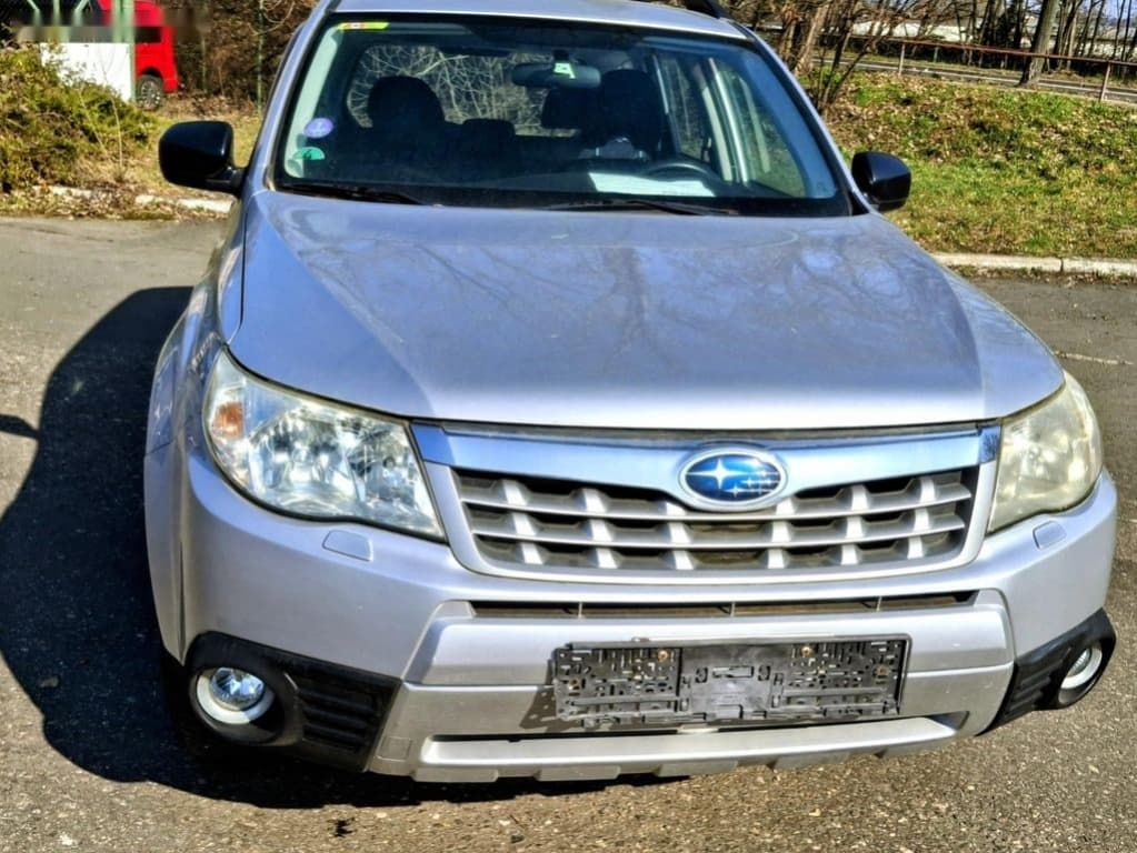 2011 Subaru FORESTER - 11